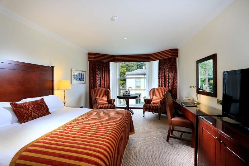 Номер Стандарт, Macdonald Norwood Hall