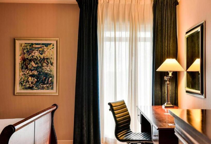 חדר משפחתי, Sheraton Skyline Hotel London Heathrow