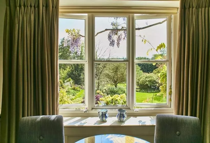 اتاق پرمیوم, The Bath Priory  A Relais & Chateaux