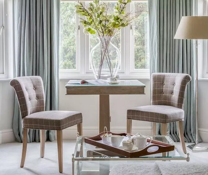 اتاق پرمیوم, The Bath Priory  A Relais & Chateaux