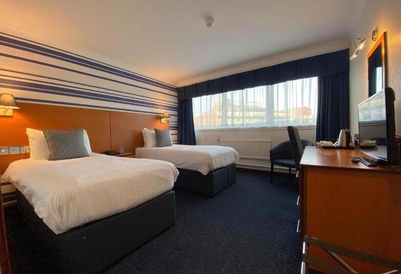 标准间, The Liner At Liverpool