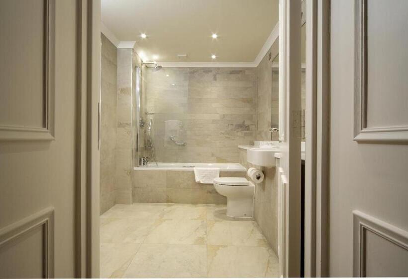 غرفة سوبيريور, Trout