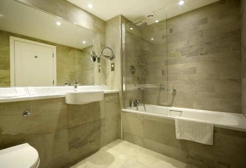 غرفة تنفيذية, Trout