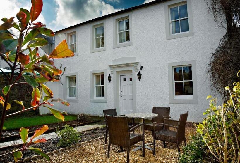 جناح ديلوكس, Trout