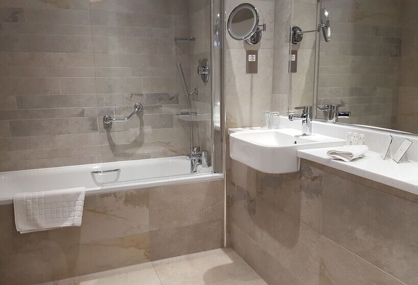 غرفة كلاسيكية, Trout