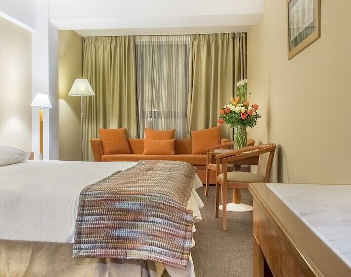 行政三人间, Airotel Alexandros