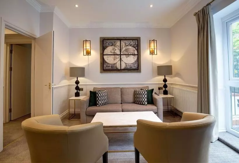 ２ベッドルームアパートメント, Collingham Serviced Apartments