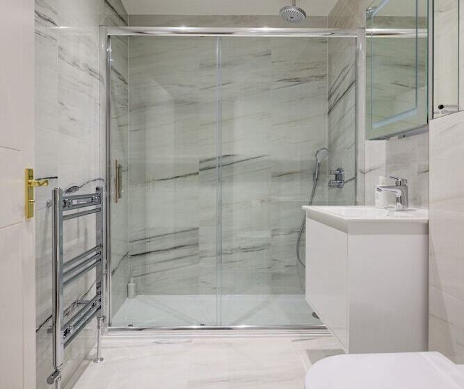 Апартаменты 2 Спальни, Collingham Serviced Apartments