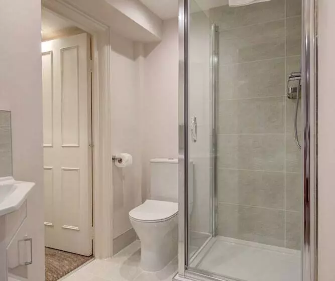 スタンダードスタジオ, Collingham Serviced Apartments
