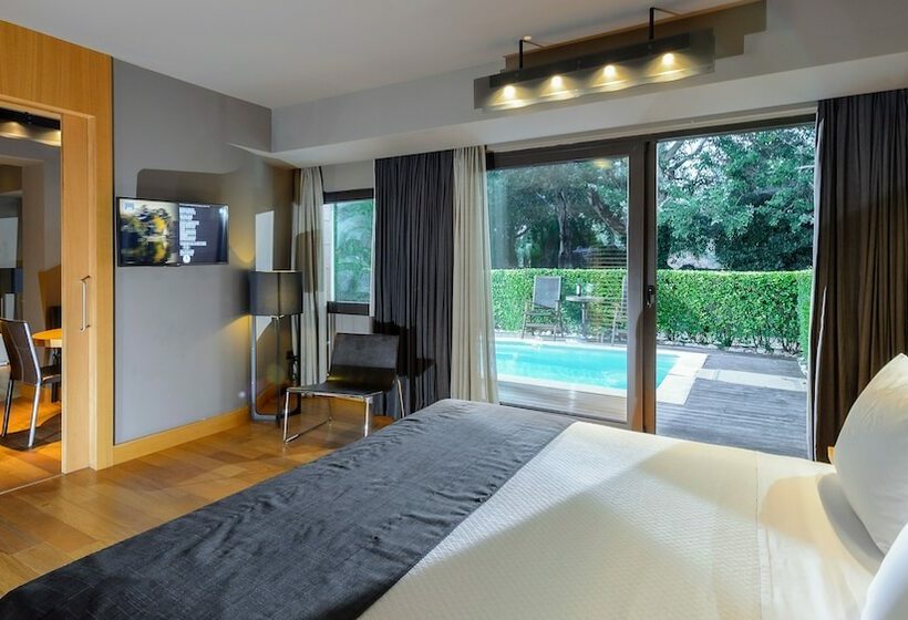 디럭스 스위트, Alexander Beach Hotel & Spa