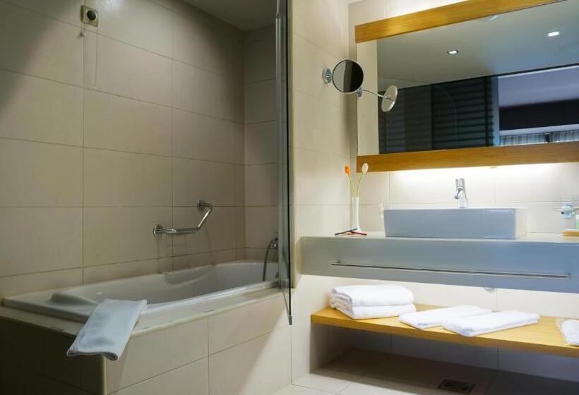 高级园景房, Alexander Beach Hotel & Spa