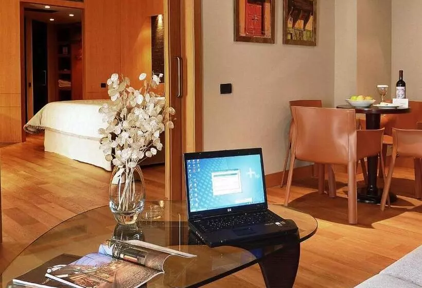デラックススイート, Alexander Beach Hotel & Spa