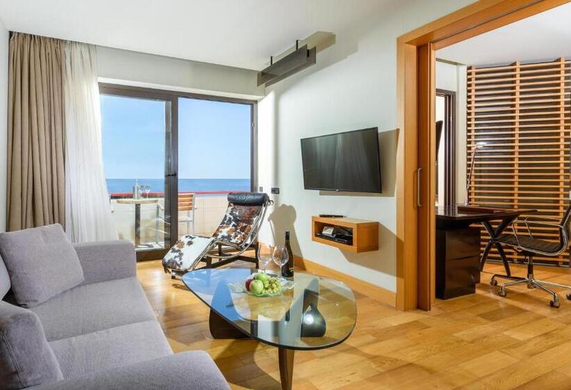 디럭스 스위트, Alexander Beach Hotel & Spa