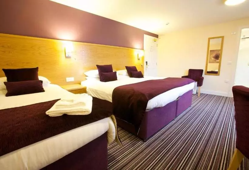 Perhehuone, Ayre Hotel & Ayre Apartments