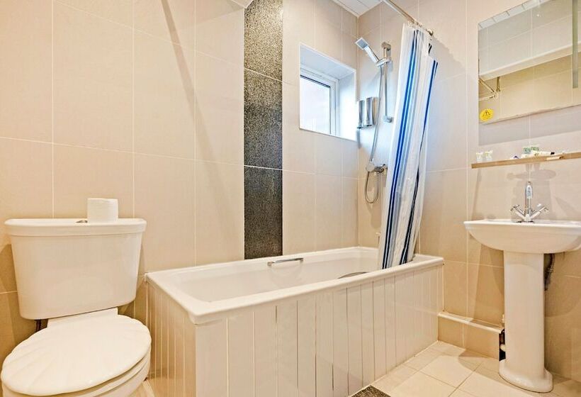 스탠다드 트리플 룸, Baltimore