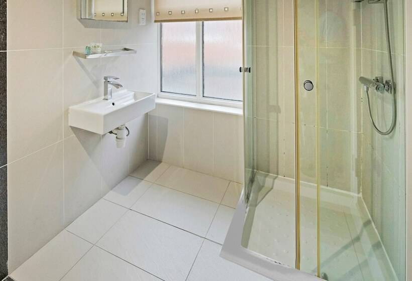 스탠다드 트리플 룸, Baltimore