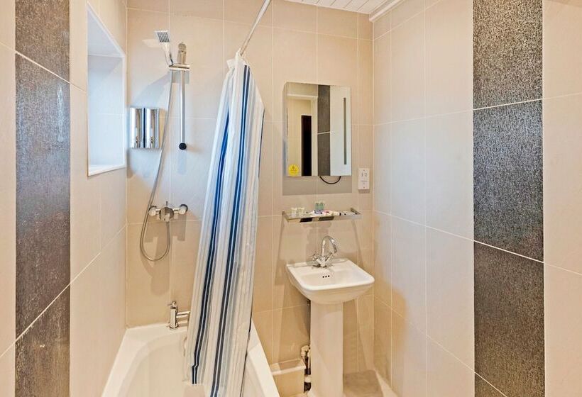 스탠다드 트리플 룸, Baltimore