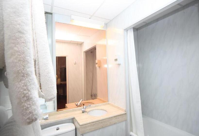 اتاق استاندارد, Bristol