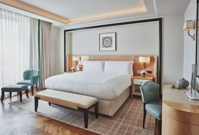 اتاق استاندارد با بالکن, Claridge S, Maybourne