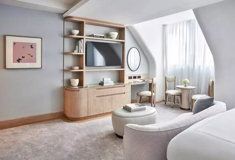 اتاق استاندارد با بالکن, Claridge S, Maybourne