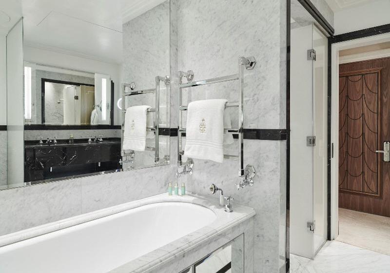 Номер Superior Кровать Кинг, Claridge S, Maybourne Hotel Collection