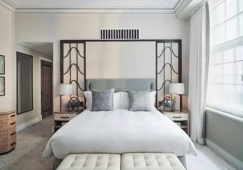 اتاق سوپریور با تخت بزرگ, Claridge S, Maybourne Hotel Collection