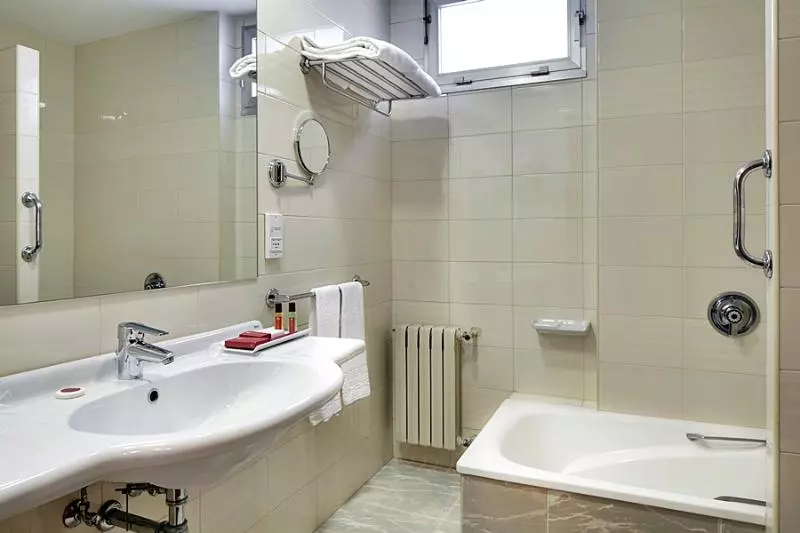 デラックスルーム, Delta Hotels By Marriott Warwick