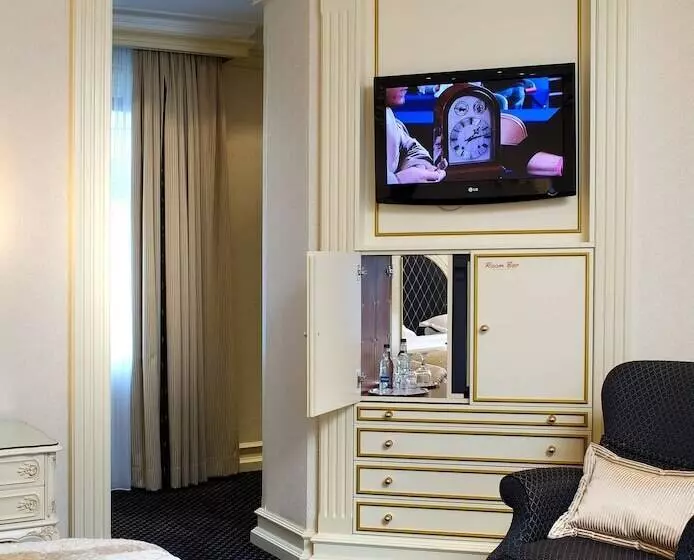 Suite, Fredrick S Hotel Restaurant Spa
