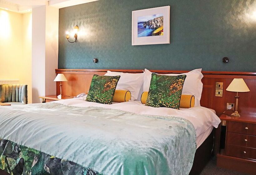 Люкс, Fredrick S Hotel Restaurant Spa