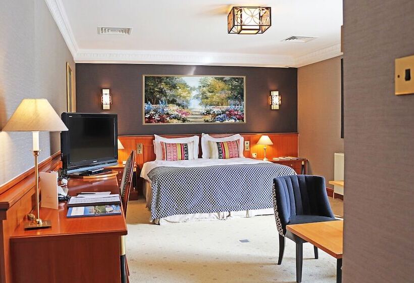 Люкс, Fredrick S Hotel Restaurant Spa