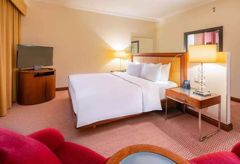 キングサイズベッドのエクゼクティブルーム, Hilton Athens