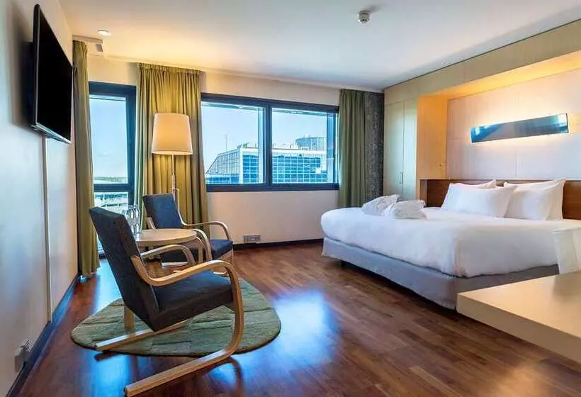 キングサイズベッドのエクゼクティブルーム, Hilton Athens