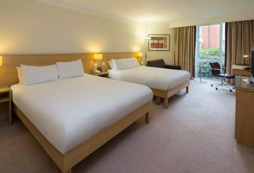 デラックスファミリールーム, Hilton Leicester