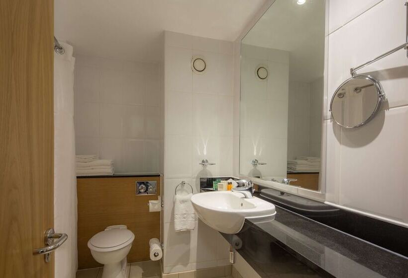 غرفة بيزنس, Hilton Leicester