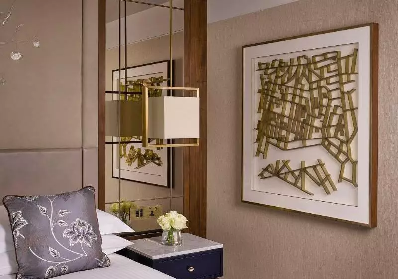 キングサイズベッドのスタンダードルーム, Intercontinental London Park Lane, An Ihg
