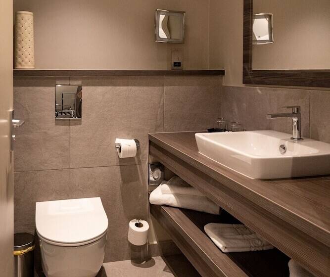 Quarto Estandar, Mercure Milton Keynes