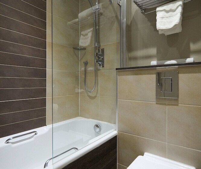 Номер Стандарт, Mercure Milton Keynes