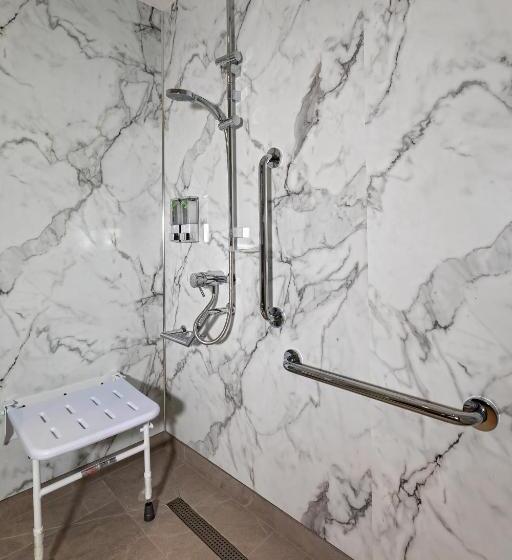 Номер Стандарт, Mercure Milton Keynes