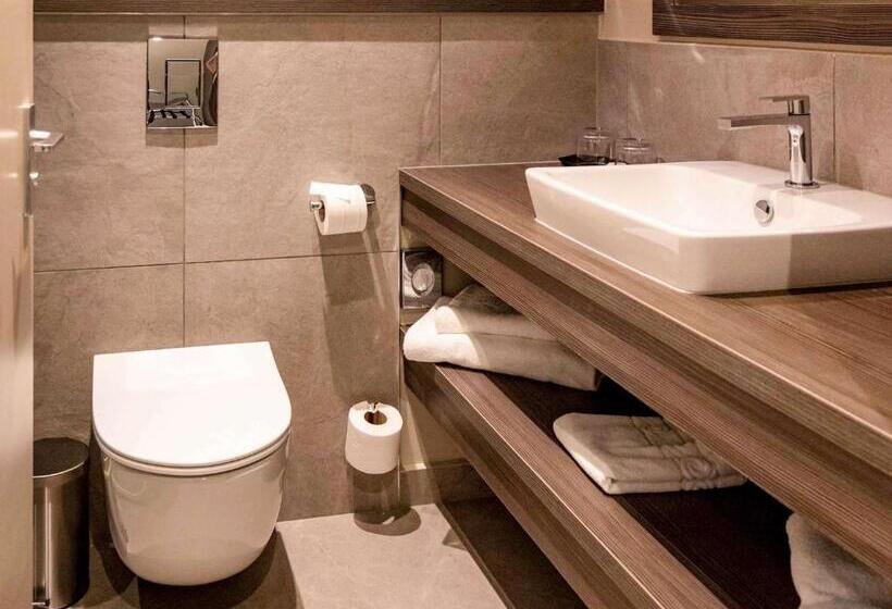 Номер Престиж, Mercure Milton Keynes