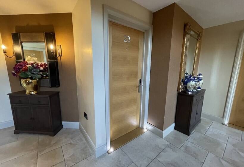 디럭스 룸, Park Farm