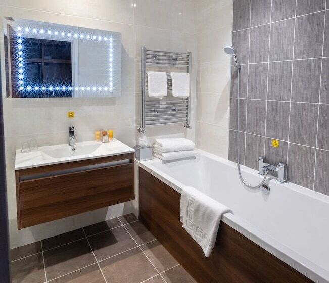 家庭间, Park Hall Hotel And Spa Wolverhampton