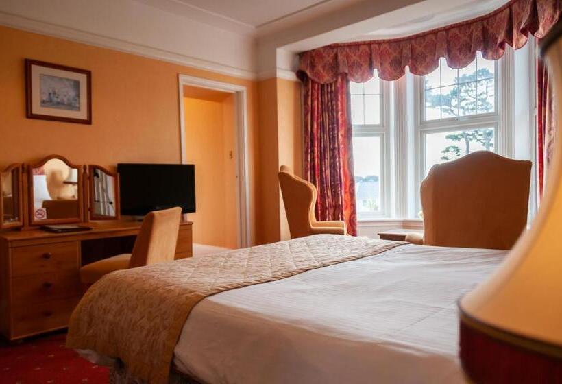 패밀리 룸, Porth Avallen