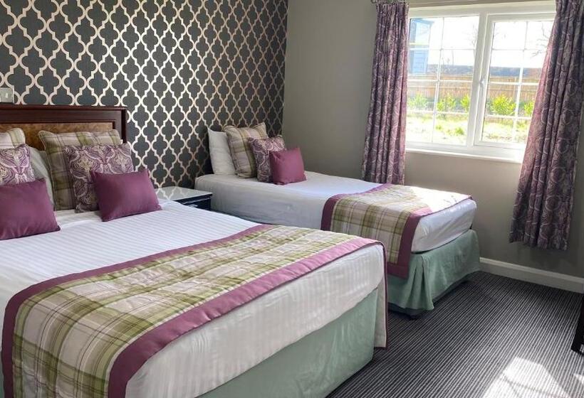 Семейный Номер, Stone House Hotel ‘a Bespoke Hotel’