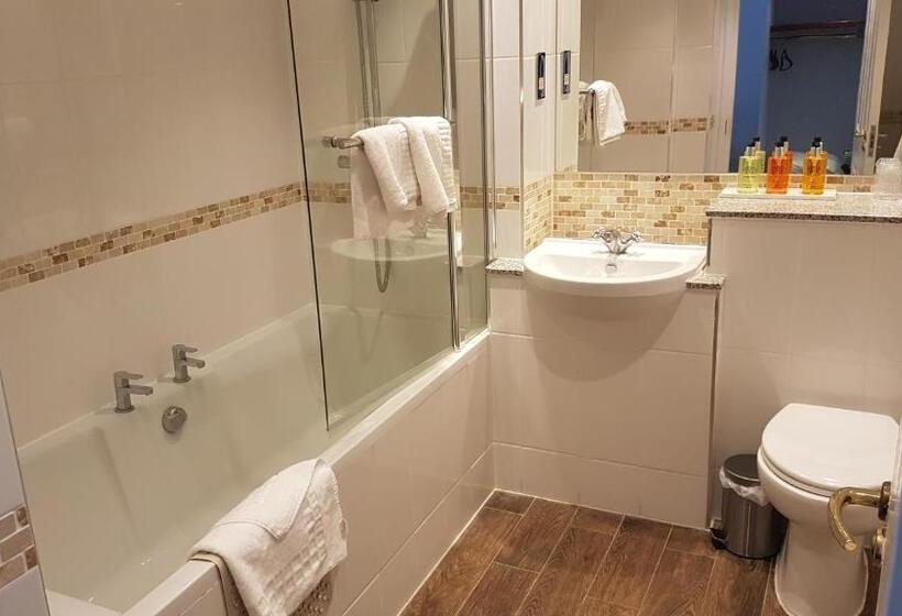 Номер Стандарт, Stone House Hotel ‘a Bespoke Hotel’