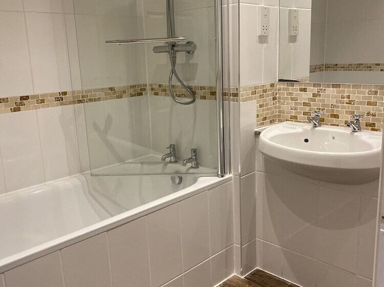 Классический Номер, Stone House Hotel ‘a Bespoke Hotel’