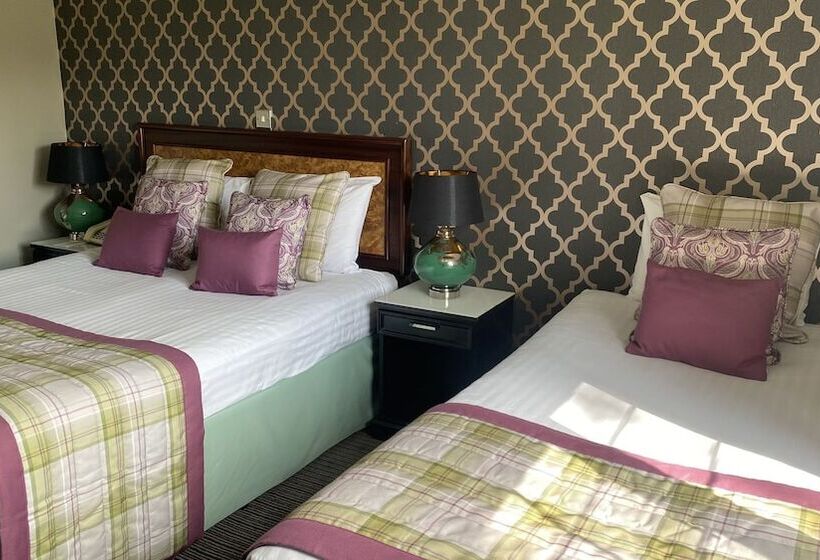 Семейный Номер, Stone House Hotel ‘a Bespoke Hotel’