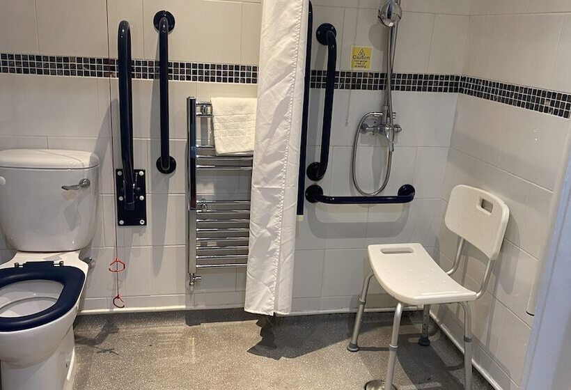 Номер Стандарт Адаптированный для Инвалидов, Stone House Hotel ‘a Bespoke Hotel’