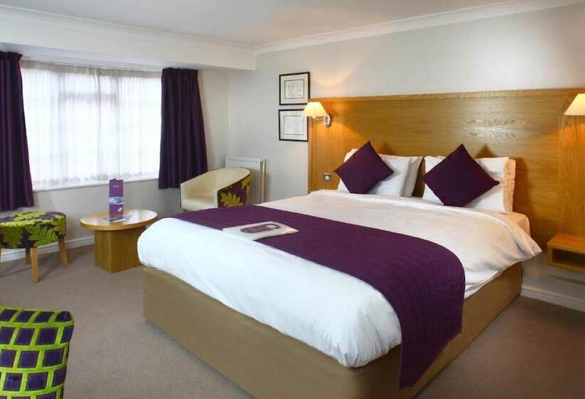 스탠다드 룸, The Chequers