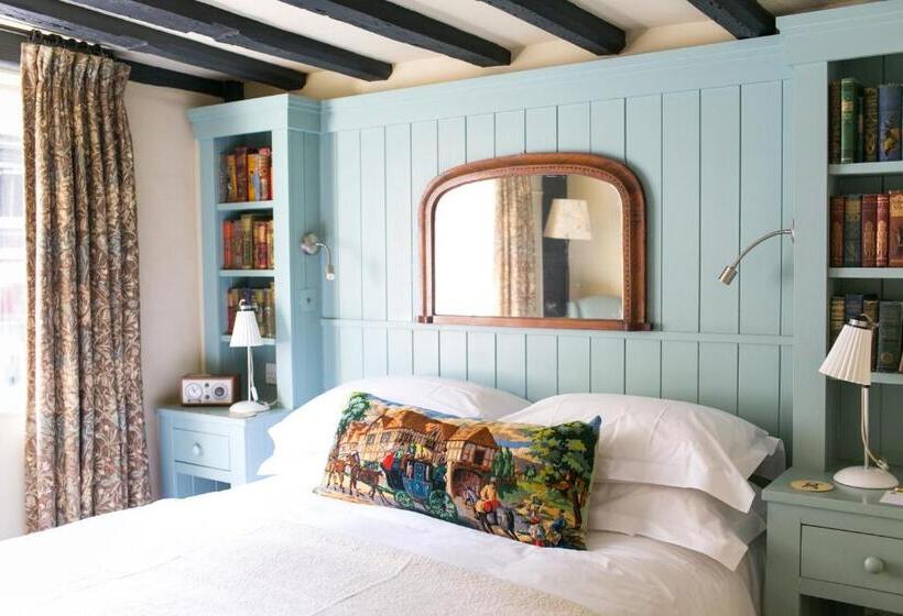 Номер Стандарт, The George In Rye