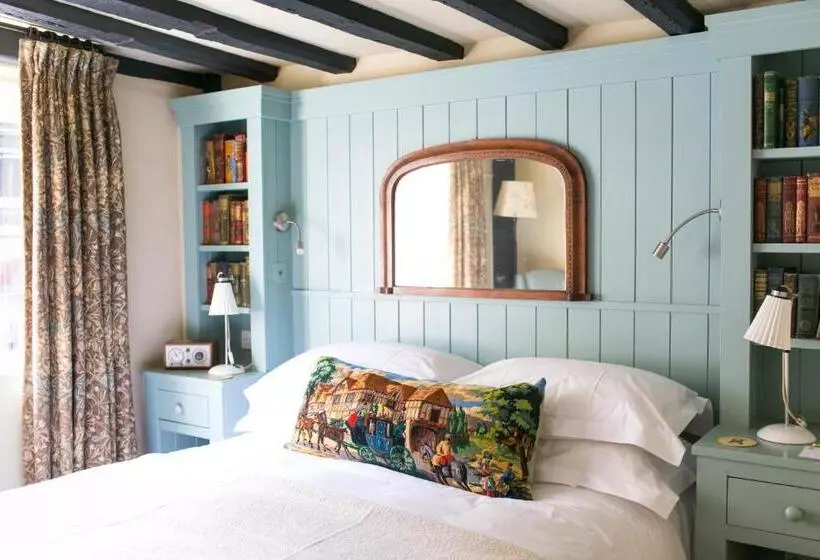 Standard Room, The George In Rye